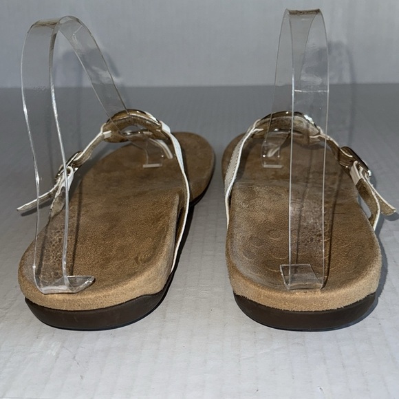 Vionic Ricci Toe Post Sandals - Picture 8 of 11